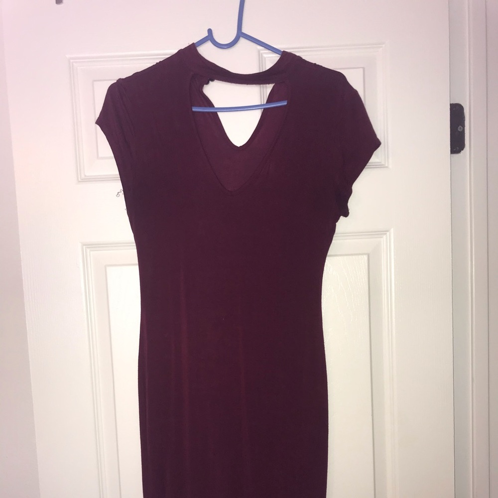 Maroon midi Dress.